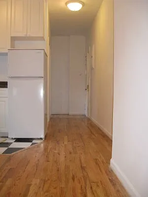 Rented by Tower Brokerage | media 35