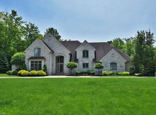 7900 Gates Mills Estates Dr, Gates Mills, OH 44040