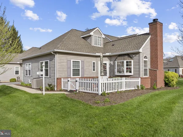 704 Homestead Ln, Chadds Ford, PA 19317