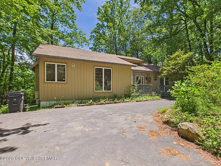 4167 Forest Dr — Photo 1