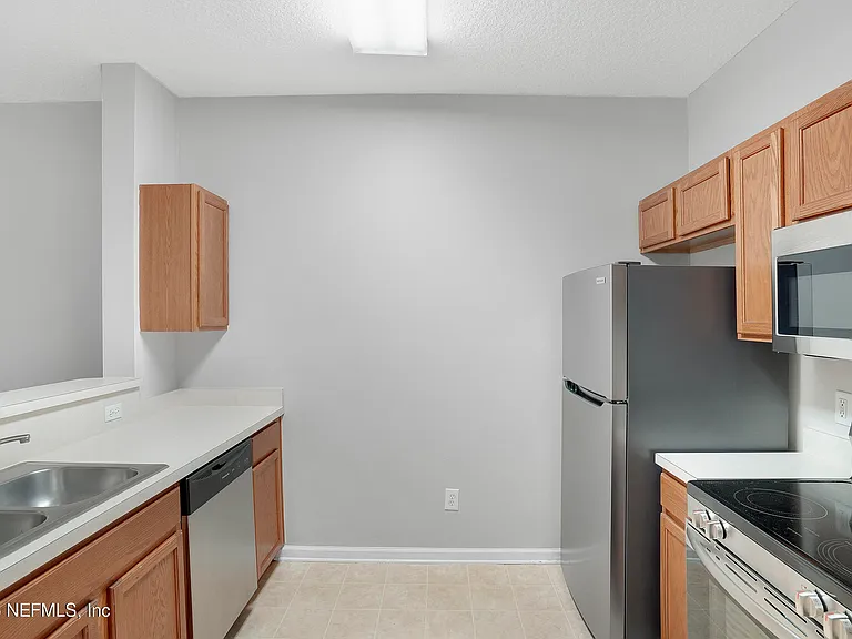 624 Southbranch Dr — Photo 5