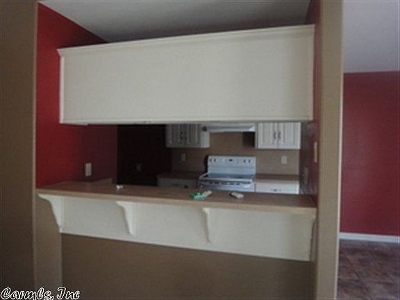 5th image of 26 Weatherwood Dr