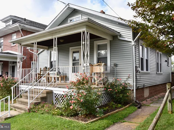 19 W Broad St, Shillington, PA 19607