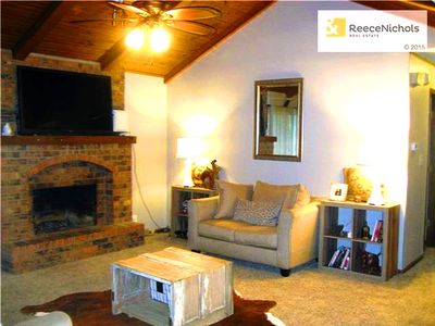 617 SW 36th Ter, Lees Summit, MO, 64082
