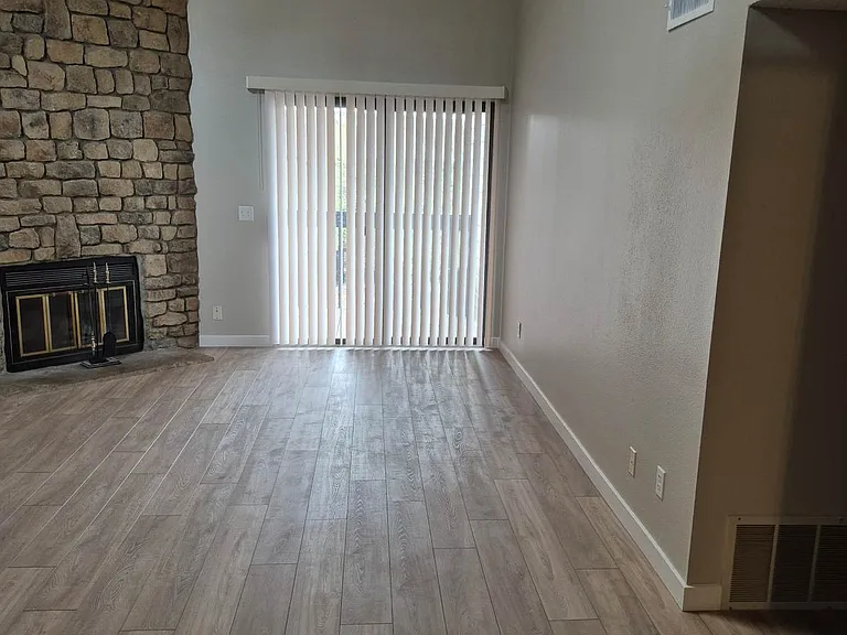 326 Wright St #306 — Photo 2