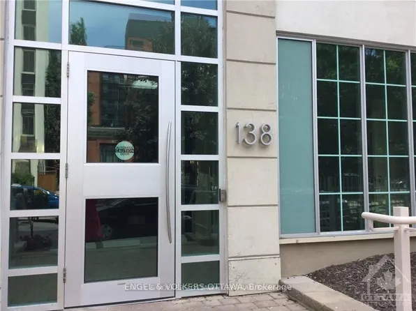 138 Somerset St W #1005, Ottawa, ON K2P 0A3