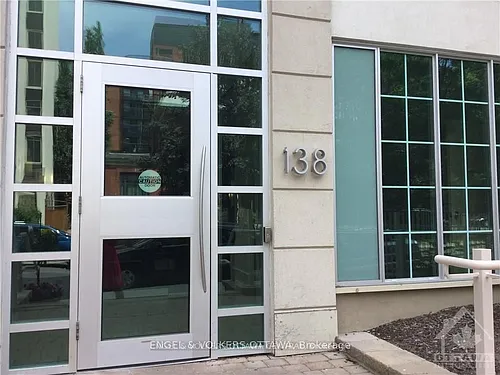 138 Somerset St W Photo 1