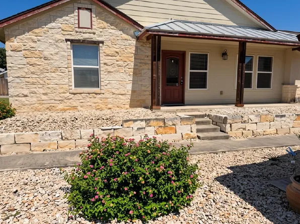 486 Bridle Path, Kerrville, TX 78028