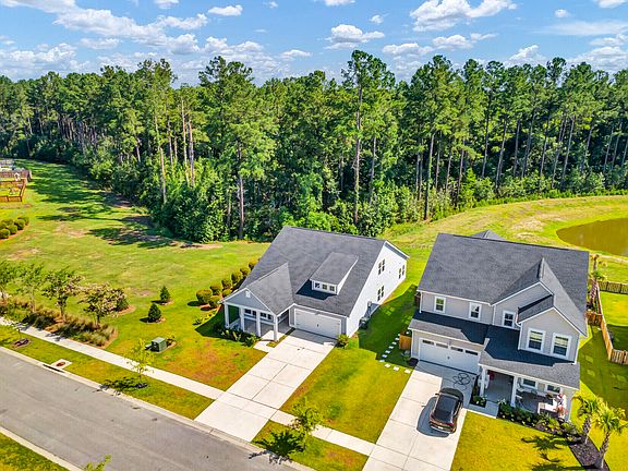 2nd image of 991 Arrowwood Way