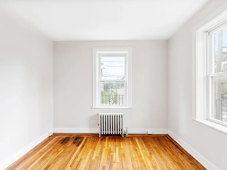 33 Franklin Pl — Photo 7