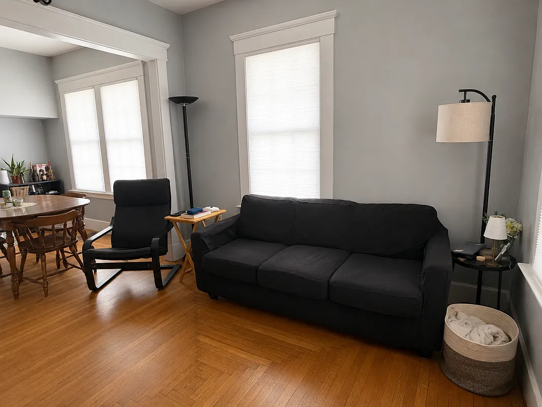 2 bed, 1.0 bath, 986 sqft, $1,950 — Photo 3