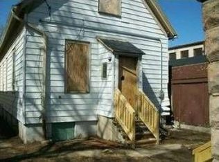 2866 N 30th St, Milwaukee, WI 53210