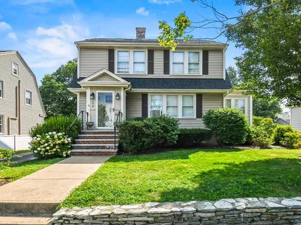 1316 Quincy Shore Dr, Quincy, MA 02169