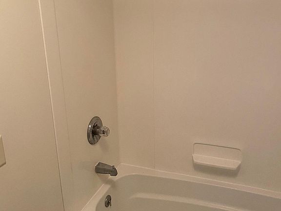 5th image of 113 Whitesboro St #1
