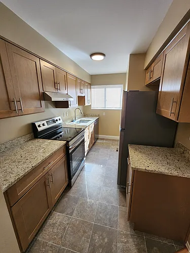 60 Wolfpit Ave #2B Photo 1