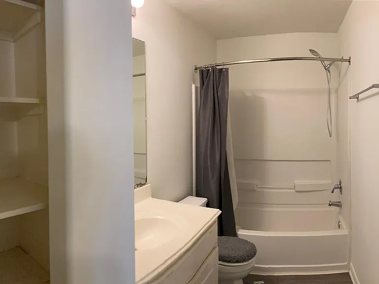 4047 Pedernales River Ln — Photo 17