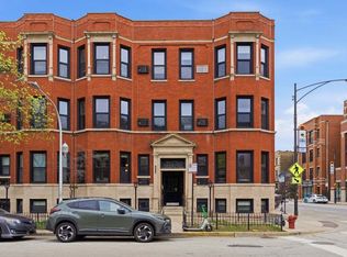 802 W George St APT 1, Chicago, IL 60657