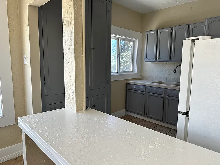 3921 E Livingston Dr #11 — Photo 8
