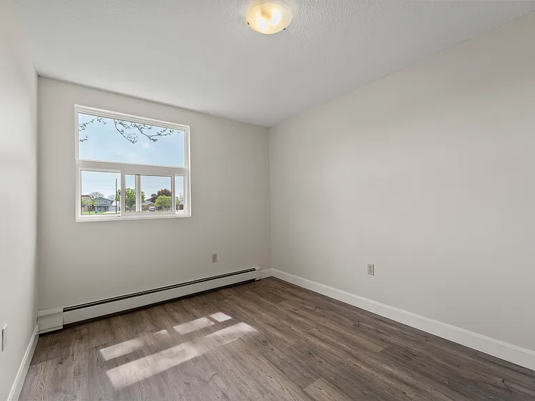 50 Merritt Ave — Photo 10