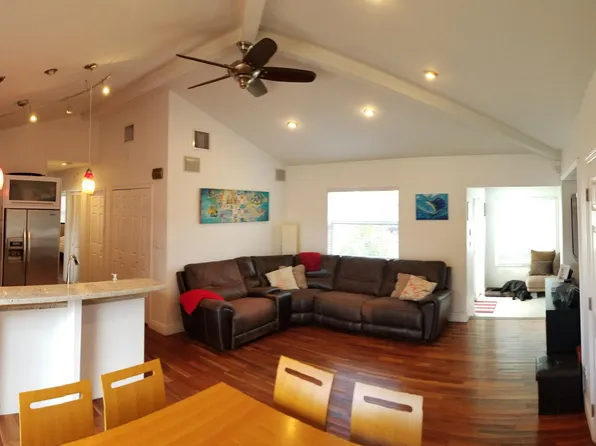 7865 SW 26th St, Miami, FL 33155