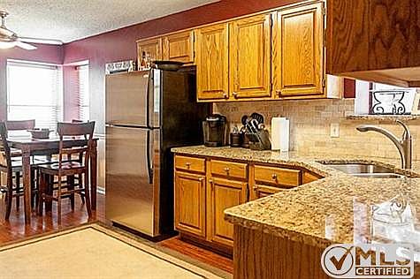 5th image of 2014 Greenview Dr