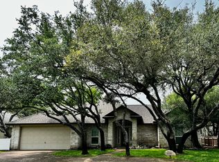 404 Champions Dr, Rockport, TX 78382