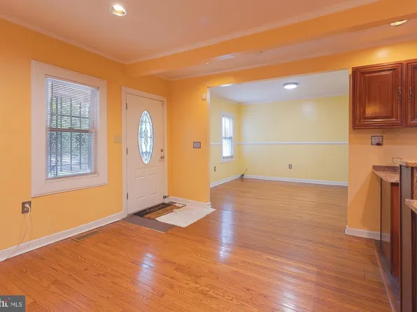 828 49th St NE, Washington, DC 20019
