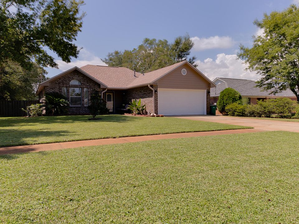 1st image of 2249 Prytania Cir
