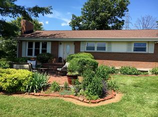 276 Summit Ln, Troutville, VA 24175