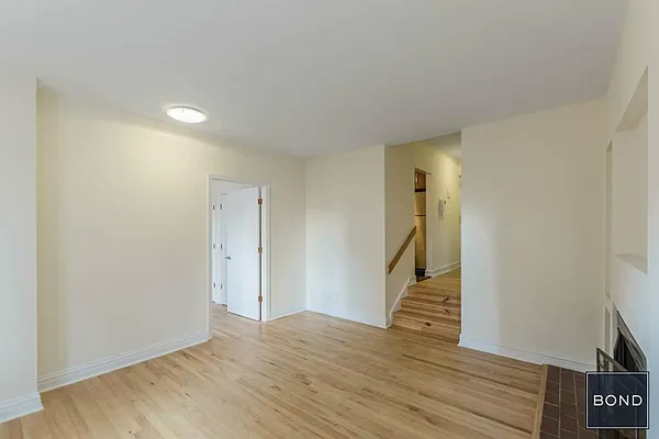 Rented by Bond New York | media 15