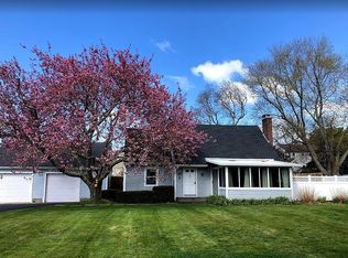 9 E Fairway Ave, Westerly, RI 02891