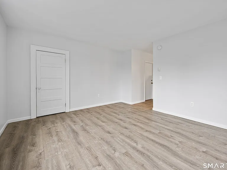 60 Center St #10 — Photo 11