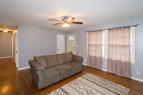 4th image of 8873 Westbrooke Dr
