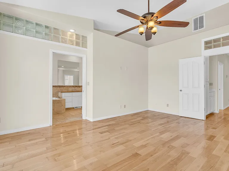 2317 Wayfarer Dr — Photo 36
