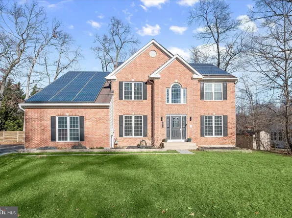 1812 Disney Estates Cir, Severn, MD 21144