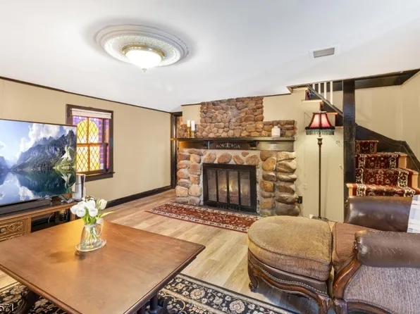 61 Littleton Rd, Morris Plains Boro, NJ 07950