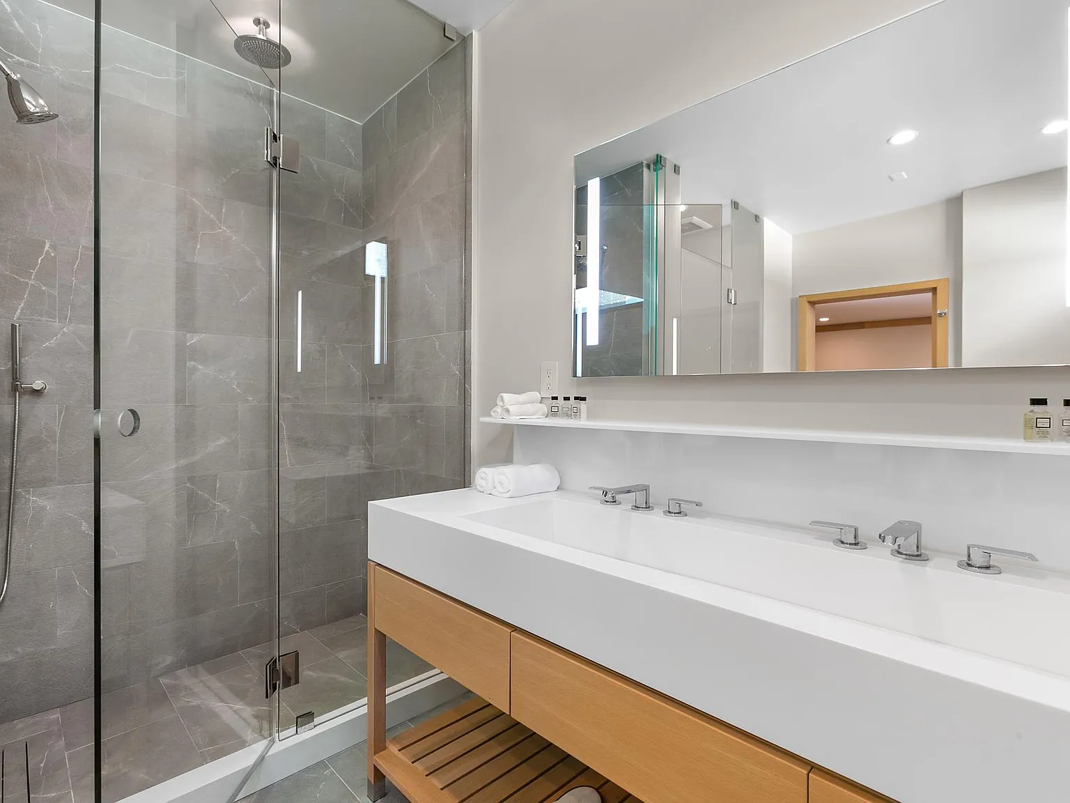 1 bed, 500 sqft, $12,650 — Photo 4