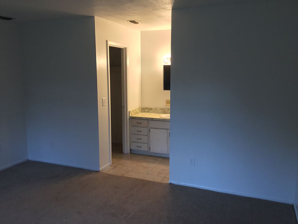 2nd image of 2651 4th St