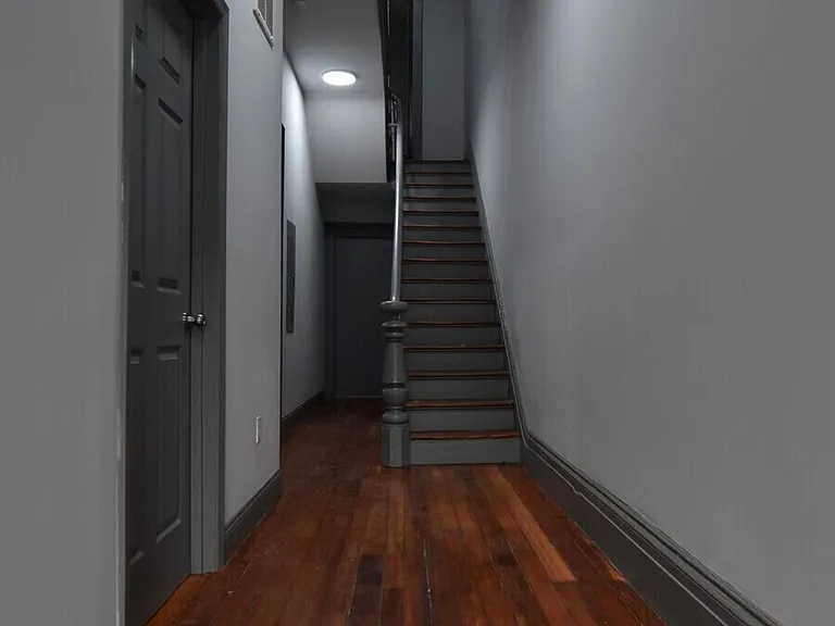 106 E Clay St #A — Photo 14
