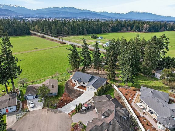 4th image of 148 Sunland Drive