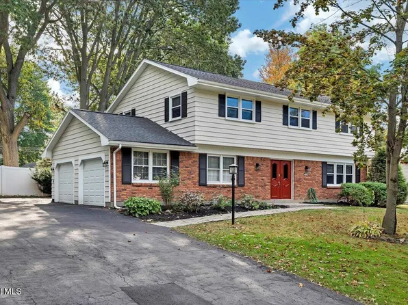 20 Schalren Drive, Colonie, NY 12110