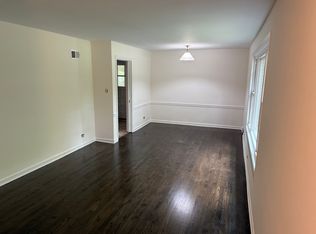 185 Blackhawk Rd, Highland Park, IL 60035