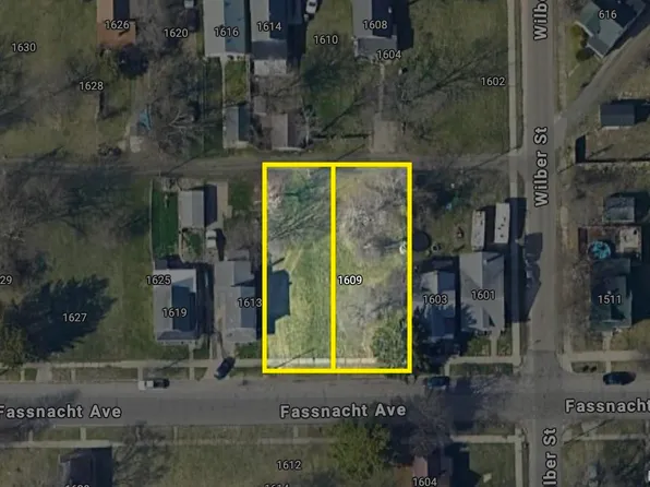 1607 Fassnacht Ave, South Bend, IN 46628