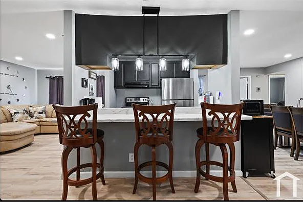 325 Falcon Dr — Photo 4
