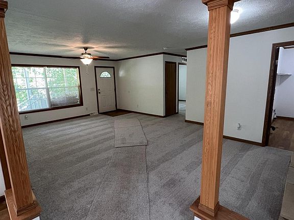 3rd image of 1220 S Jefferson Dr
