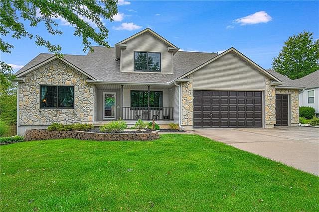 1st image of 4216 NE Suwannee Dr