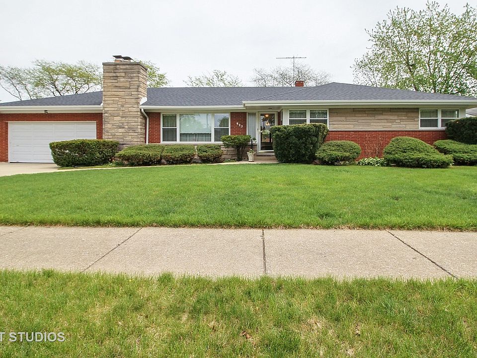 1st image of 823 Macarthur Dr