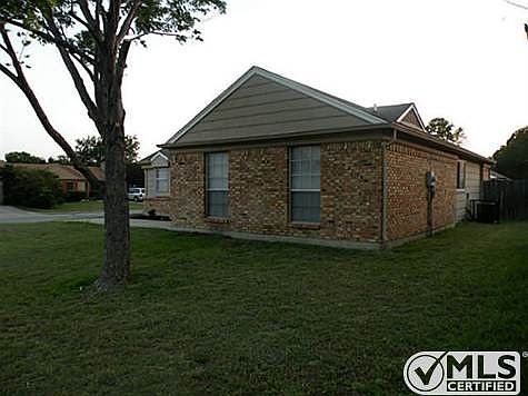 3rd image of 7001 Moss Rose Ct