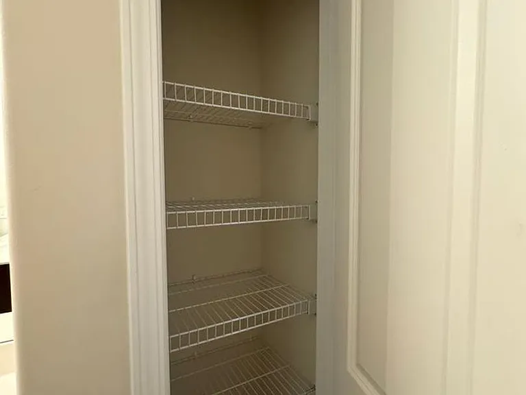 670 Summer Hill Way — Photo 16