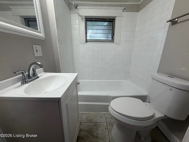 2057 May Ave — Photo 6